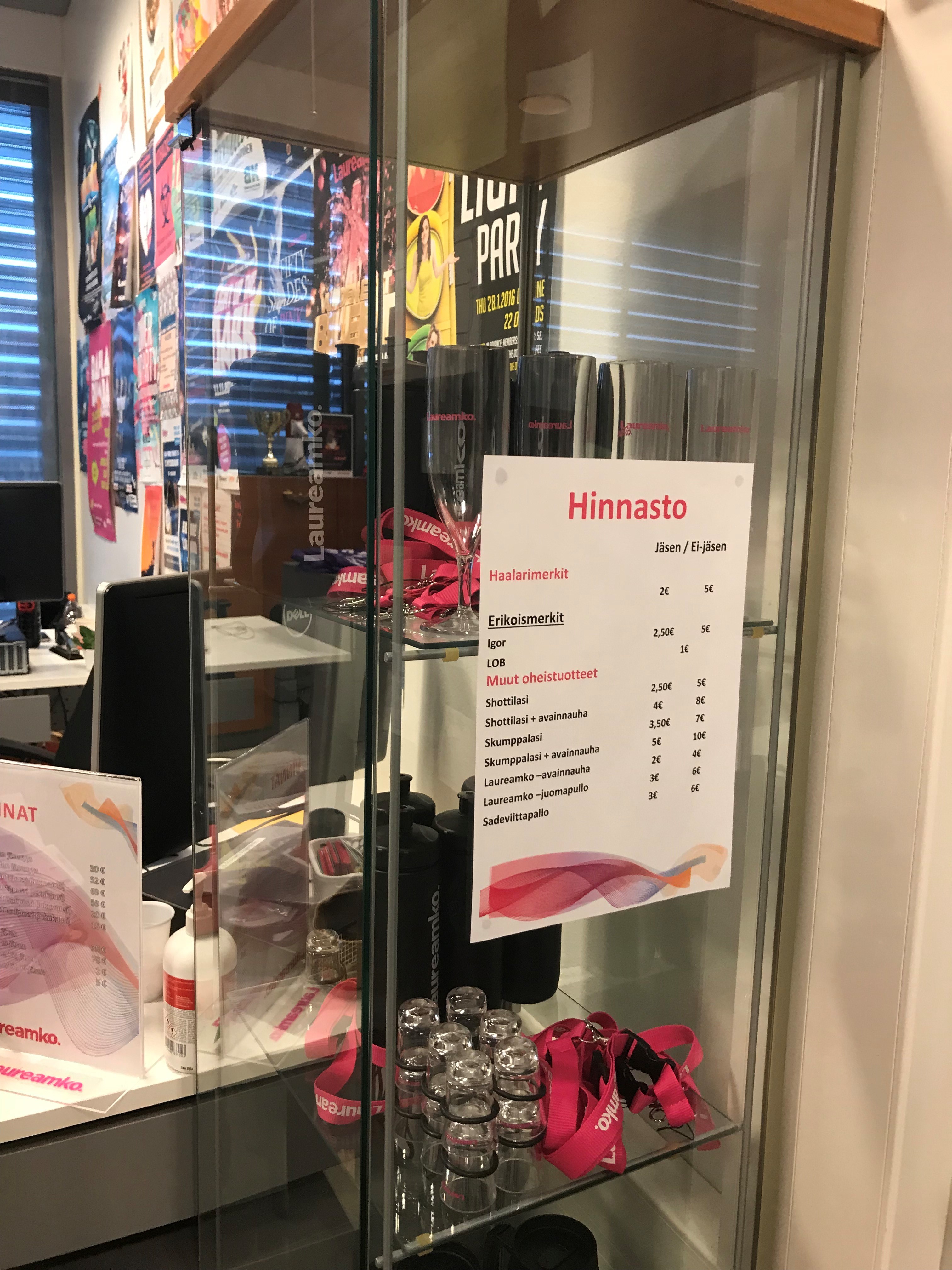 Laureamkon tuotteita.