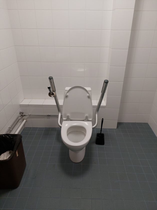 Accessible toilet on Otaniemi's 1st floor